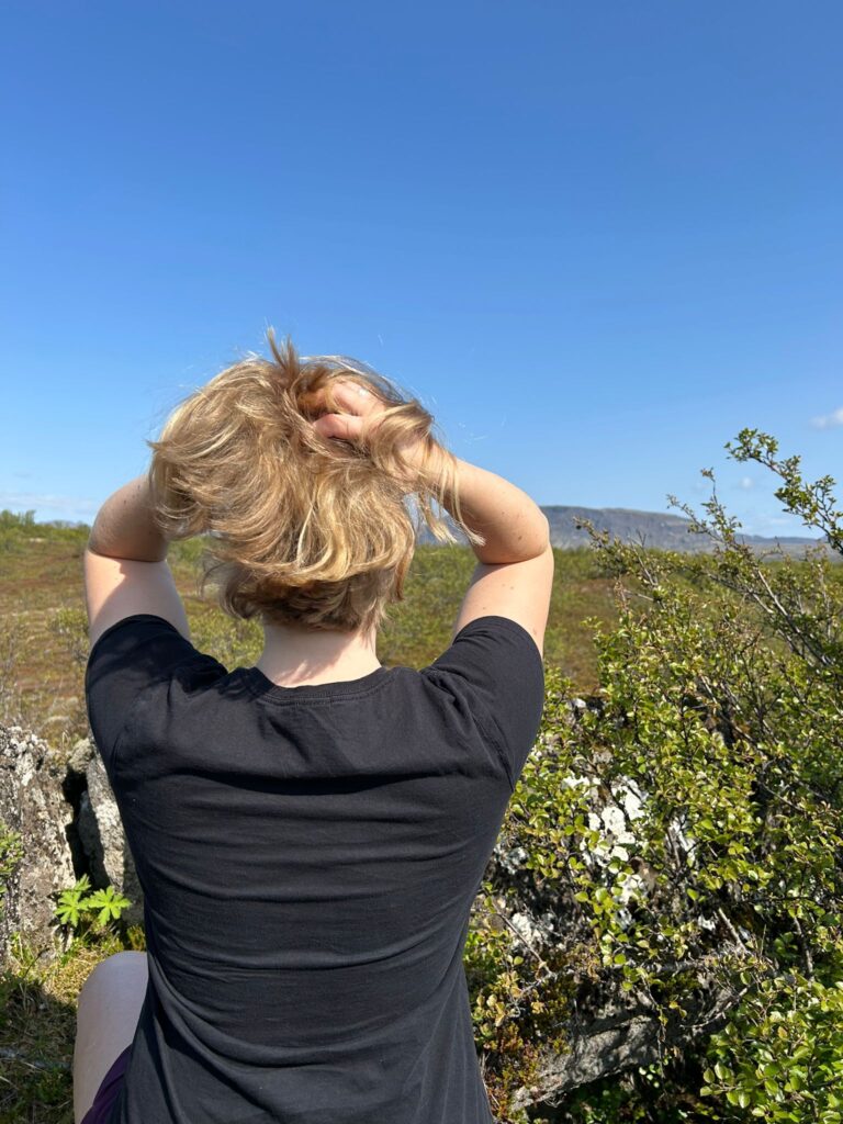 IcelandAnkeBackHandInHair